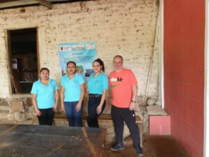 Equipo ADIC en Tacuba