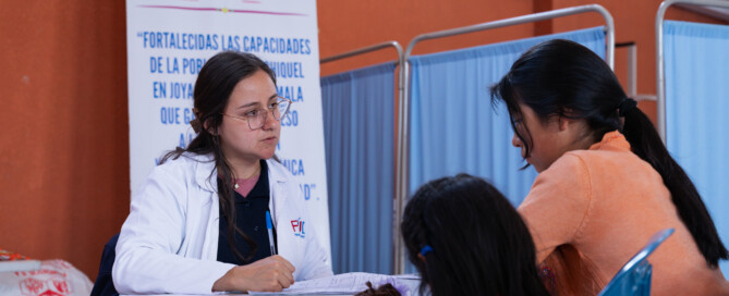 Atención Médica. Joya Grande. Guatemala