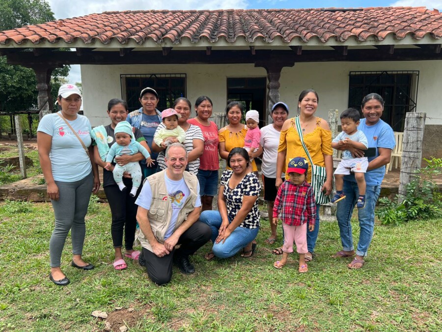 Mujeres Chiquitanas en la Comunidad Florida. Lomerío